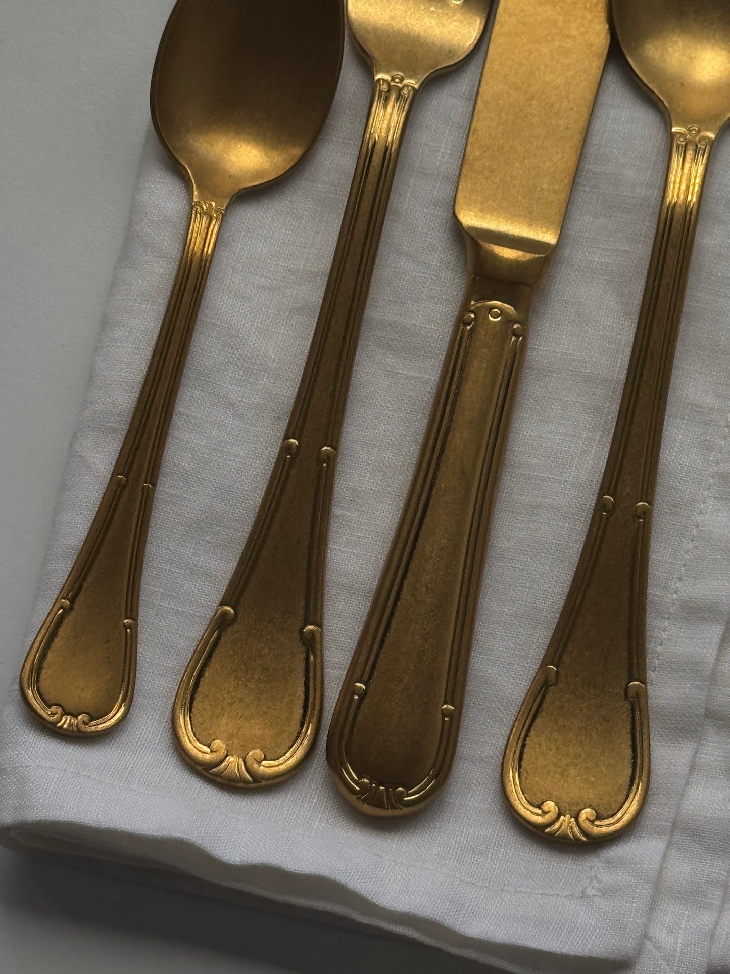 24 Piece - Brushed Gold Cutlery Set